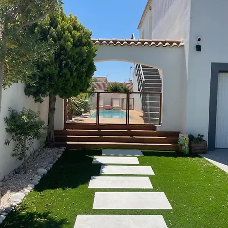 T2 Avec Piscine Appartement *